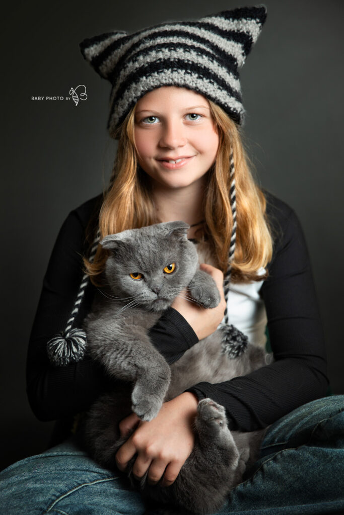 girl with her cat 